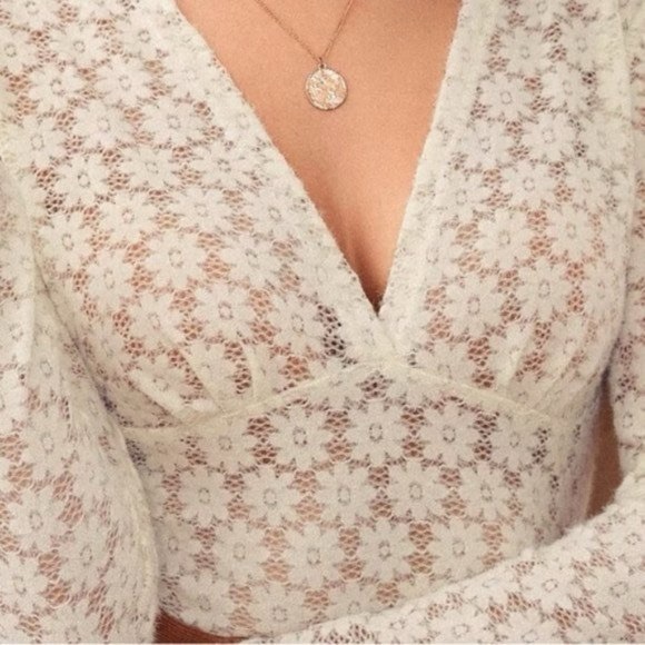 Floral Boho Crop Top - Picture 2 of 7